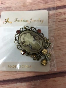Vintage Look Cameo Gold Plated Rhinestone Head Drop High Quality Brooch Pin - Picture 1 of 4