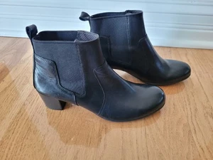 Ecco Shape 35 Black Leather Chelsea Boots Women’s Size 7-7.5 - Picture 1 of 9