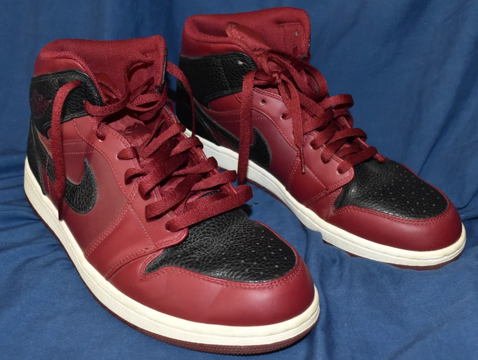Nike Air Jordan 1 Para hombres 11.5 Retro Medio Reverso Prohibido Rojo Negro Tenis Foto 1 de 4
