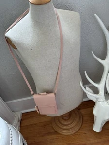 MELLOW WORLD ARI PEBBLED FAUX LEATHER TOUCH SCREEN CROSSBODY BAGS PINK - Picture 1 of 6