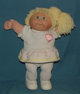 CABBAGE PATCH KIDS; GIRL DOLL - 1982 - COLECO - USED - Image 1 of 4