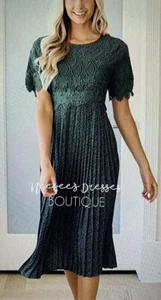 Orange Creek Midi Dress Green Accordion Pleat Embroidered Lace Overlay Sz S NWOT - Picture 1 of 7