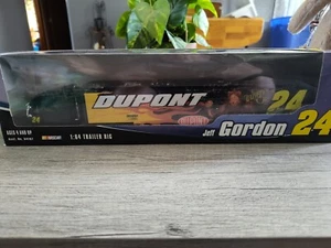 Winners Circle Jeff Gordon #24 Wizard of Oz Trailer Rig NASCAR Diecast 1:64 2004 - Picture 1 of 6