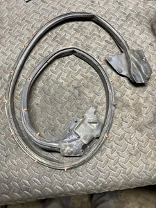 94-01 Integra (4dr) OEM Driver Left Rear door frame rubber seal stripping 0297 - Picture 1 of 3
