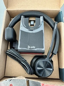 Poly Voyager 4310 Microsoft Teams Certified USB-C Headset mit Ladestation - Bild 1 von 3