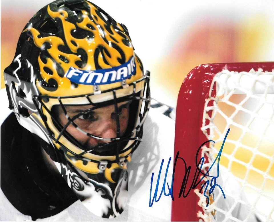 * NIKLAS BACKSTROM * Foto firmada 8x10 * MINNESOTA WILD * 3 Foto 1 de 2