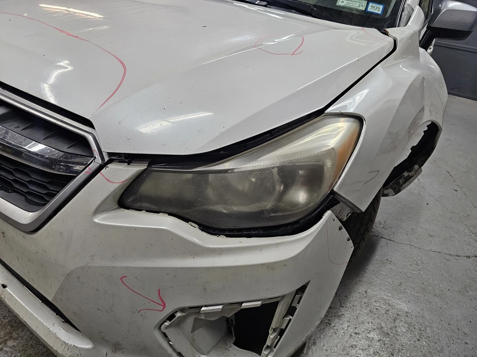 Conjunto de farol esquerdo usado serve: 2012 Subaru Impreza base halogênio L. grau esquerdo - Imagem 1 de 4