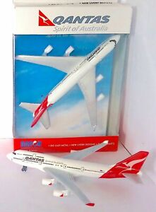 Qantas 747 Jumbo Jet Diecast Metal Toy Plane