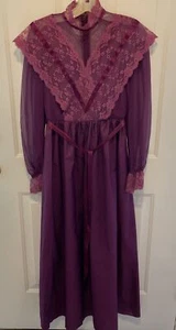 Vintage Long Lace Dress Size Small - Picture 1 of 8