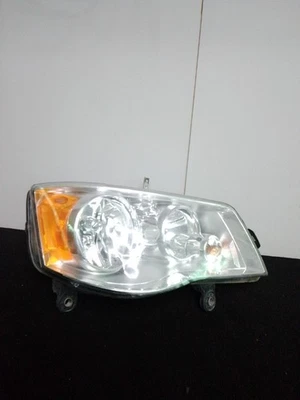 Оригинальная галогенная фара для Dodge Caravan Chrysler Town & Country 2008–2016 годов выпуска под правую руку - Изображение 1 из 4