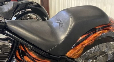 SAXON GRIFFIN CHOPPER MOTORCYCLE 2 UP BUCKET SEAT Foto 1 de 4