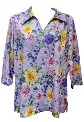 ¡Haband de colección! Pullover de mujer talla M manga 3/4 cuello en V estampado floral lavanda Foto 1 de 4