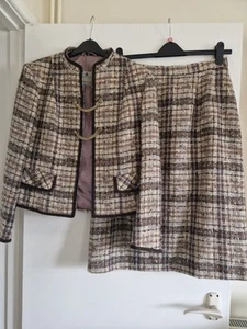 Aquascutum Women's Jacket and Skirt Twin Set Wool Classic Size 12 Timeless - Picture 1 of 15