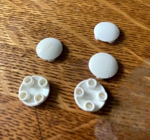 LEGO ROUND PLATE 2x2 WHITE Rounded Bottom Boat Stud (5 pieces) #2654 - Picture 1 of 2