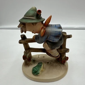 Vintage TMK2 Full Bee Hummel Figurine Retreat to Safety 201- 6" - Picture 1 of 7