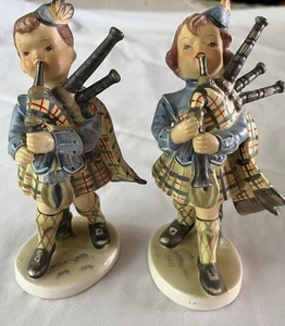 Vintage 1960’s Lefton Scottish Boy & Girl Playing Bagpipes w/ sticker EVC! - Picture 1 of 5