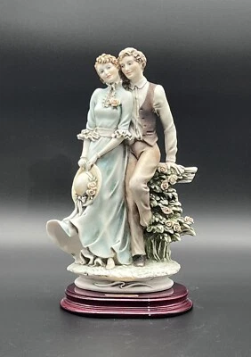 ESCULTURA GIUSEPPE ARMANI JUNTOS 0888C 1992 FIRMADA EXCELENTE ESTADO ITALIA Foto 1 de 4