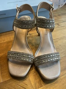 Antonio Melani Haelee Gilded GREY SIZE 6 Formal Special Occasion Wedding Shoe - Picture 1 of 11