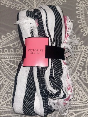 Manta de Playa Victoria's Secret Toalla de Piscina Rosa Negro Blanco Rayas 50 x 60 pulgadas Foto 1 de 3