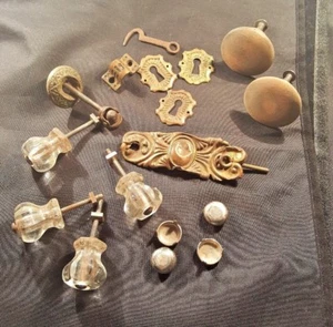 ANTIKE BESCHLAG MESSING PLEXIGLAS HOLZ SCHLÜSSELLÖCHER SCHUBLADENGRIFFE - Bild 1 von 5