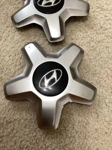 HYUNDAI AZERA OEM WHEEL CENTER CAP SILVER FINISH 52960-3V000 2012-2017 - Picture 1 of 8