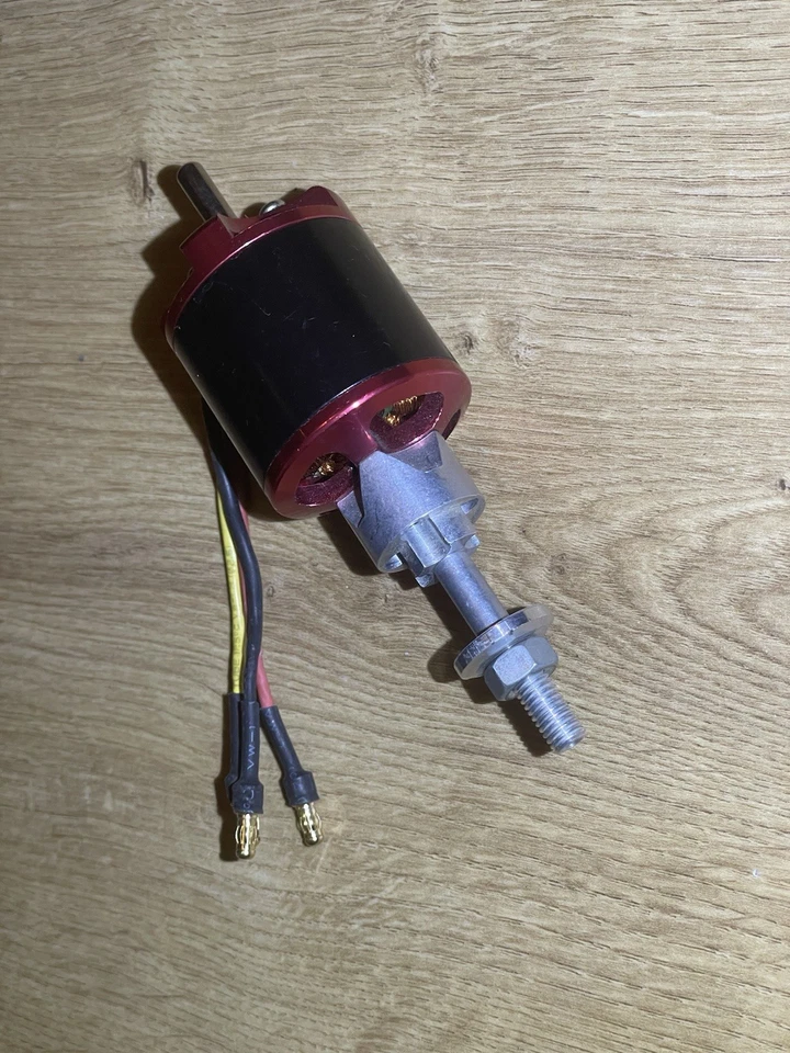 Brushless Motor für RC Flugzeug / Modellbau ø37 Glocke ø5 Welle - Bild 1 von 3