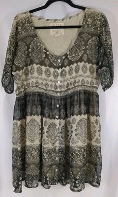 Vestido Babydoll medallón Billabong para mujer con botones encubrimiento MEDIANO  Foto 1 de 4