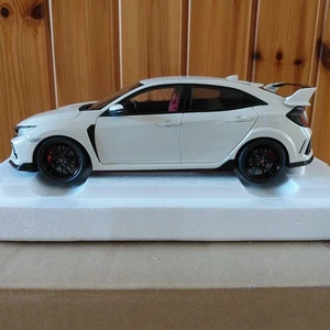 Autoart 1/18 Honda Civic Type R FK8 White Collectible Model Tested Authentic - Picture 1 of 6