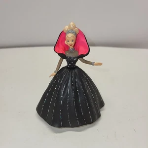 Vestido negro vintage Hallmark Keepsake adorno vacaciones Barbie serie coleccionistas 1998 - Imagen 1 de 12