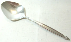 International 1847 Rogers GARLAND *1 Casserole Spoon*  8 5/8" Silverplate 1965 - Picture 1 of 6