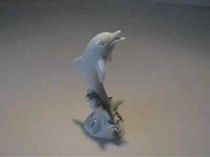 VINTAGE FINE BONE CHINA JUMPING DOLPHIN WITH 14K TRIM - Picture 1 of 5