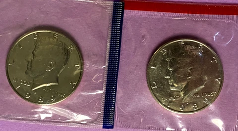 1989 P & D Kennedy Half Dollars  2 BU gems in U.S. Mint Cello Cover