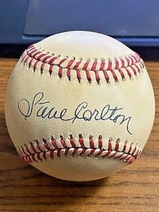 STEVE CARLTON 3 SIGNED AUTOGRAPHED ONL BASEBALL! Phillies, Cardinals! HOF! - Picture 1 of 2