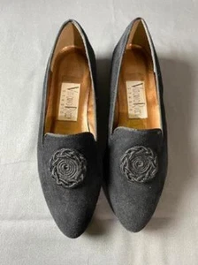 Vintage Woman's Victor Ricci Black Suede Nora Flat Shoes Size 6 jg - Picture 1 of 5
