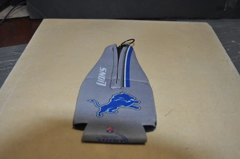Nfl Detroit lions football Zipper Coozie Bottle Drink Cooler Bud Light Beer Cover