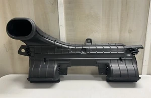 2021-2023 JEEP AMBIENT OEM AIR DUCT 68410708AD - Picture 1 of 9