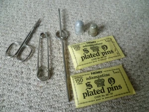 Job Lot Of Vintage Adamantine Pins (2 packs) Crochet Needle/Hook Thimbles Etc - Picture 1 of 1