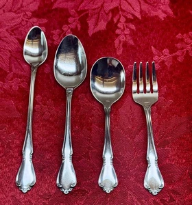 SILBERBESTECK ONEIDA 4-teiliges Set BABY KINDER LÖFFELGABEL Gr84 Weihnachten Erntedank - Bild 1 von 2