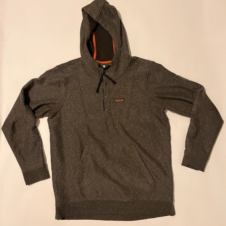 Novo Pulôver Patagonia Cânhamo Super Macio com Capuz com Bolso Cinza Tamanho Médio - Imagem 1 de 4