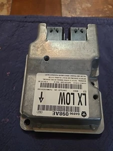 CHRYSLER 300 SRS CONTROL MODULE PN: 04896098AE (P) - Picture 1 of 6