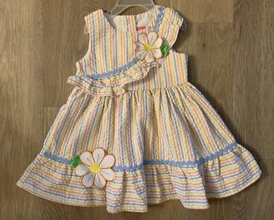 (NUEVO CON ETIQUETAS) Vestido sin mangas Goodlad talla 2T rosa y azul a rayas con dos flores en la parte delantera Foto 1 de 4