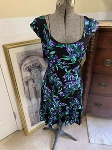 Ann Taylor Floral Cap Sleeve, Semi-Ruffled Hem w/Purple/Black Florals Size 10 - Picture 1 of 12