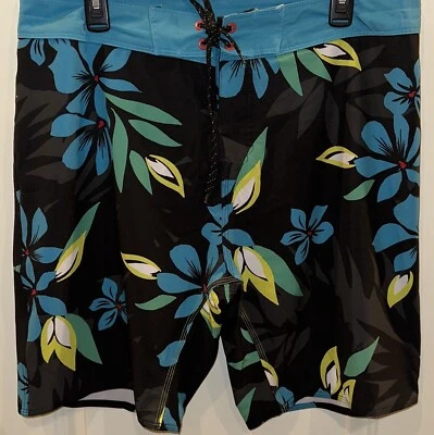 Pantalones cortos de tabla Burnside negros con estampado floral para hombre talla 34 Foto 1 de 3