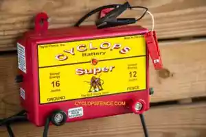 Cyclops Super 12 Joule Battery-Powered Charger | High-Powered Energizer - Picture 1 of 3