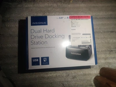 INSIGNIA Dual Hard Drive Docking Station. NS-PCHDEDS19. 2.5/3.5 SATA. USB 3.0 - Image 1 of 2