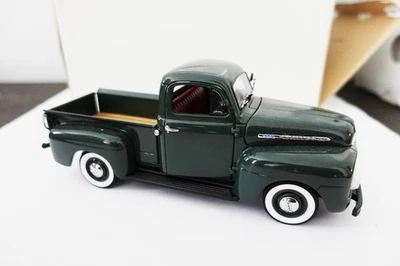 Camioneta Ford F-1 1941 Danbury como nueva 1:24 en caja Foto 1 de 4