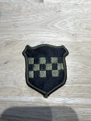 99.ª División de Infantería (RSC) Insignia de parche de hombro tenue del ejército de los Estados Unidos Foto 1 de 4