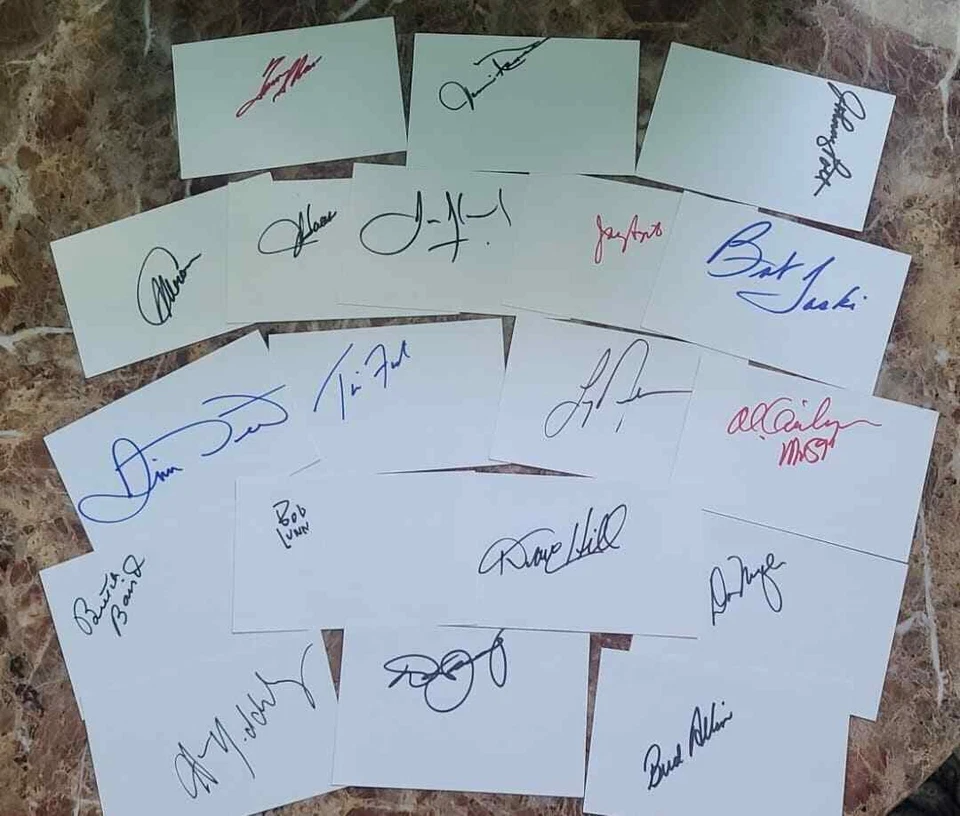 19 Signed Autographed 4x6 PGA Index Cards - Image 1 of 1