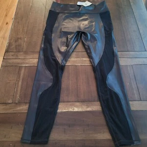 Fabletics Motion365+ Contour High-Waisted Black Shine Leggings XL - Bild 1 von 8