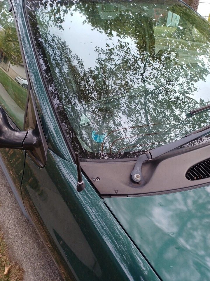 Mástil de antena corto de aluminio negro de 4 pulgadas para PLYMOUTH GRAND VOYAGER 1997-2000  Foto 1 de 4